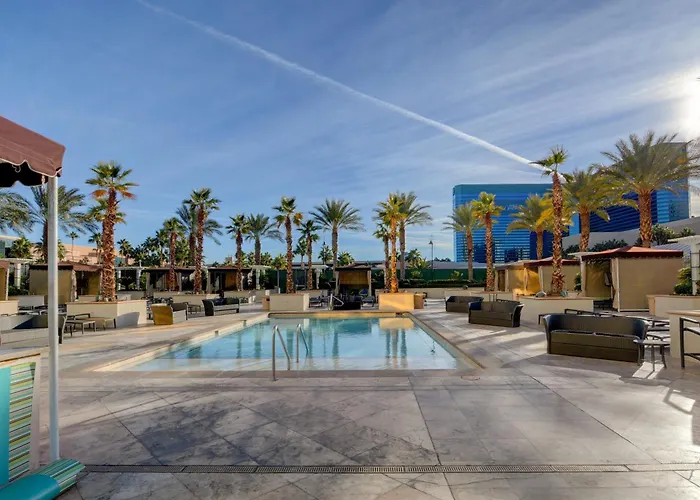 Mgm Signature-04-611 Strip View Jacuzzi Studio